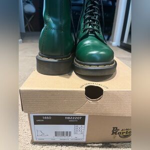 Dr. Martens 1460 Smooth Forest Green Boots